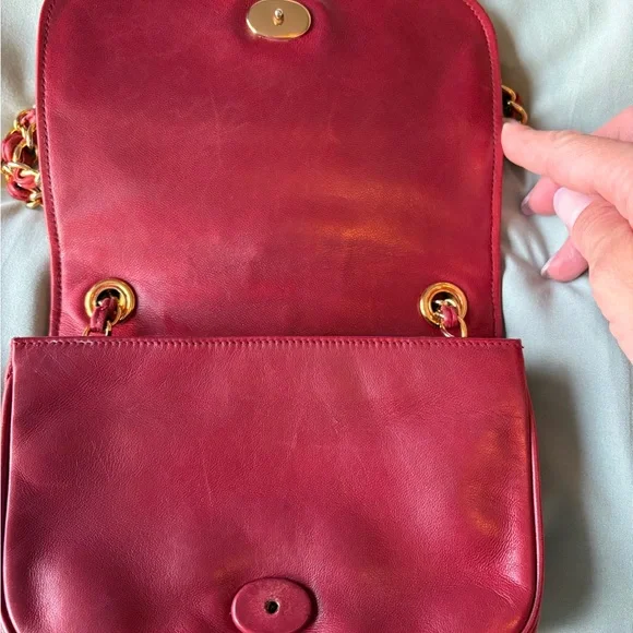 Chanel Red Leather Shoulder Bag - Picture 10 of 15